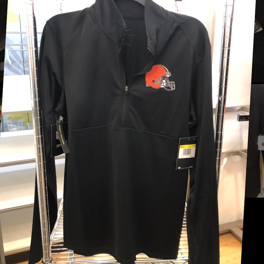 Cleveland Browns Women’s Nike Performance Jacket.